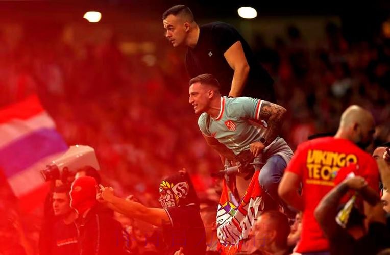 警方已锁定6名马竞极端球迷人偶事件的作案者 警方已锁定6名马竞极端球迷人偶事件的作案者